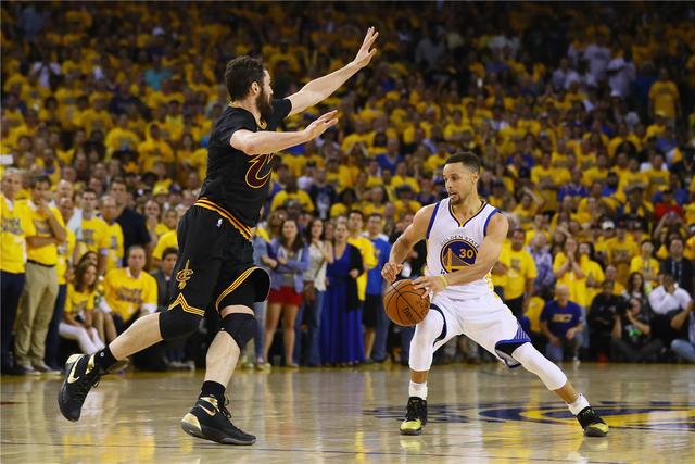 沃克飞抵即将租借加盟米兰 买断费用500万欧元