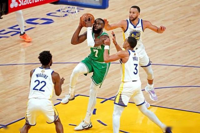 篮网官宣将退役卡特球衣 效力5赛季3入全明星